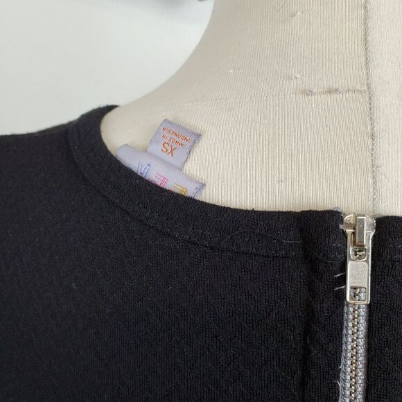 Lularoe amelia black size medium - Picture 4 of 7